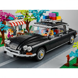 Je veux que tu me fasse une Citroën DS avec environ 5000 pièces. Je veux qu'elle soit noir