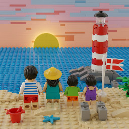 Meer , Strand,  leuchtturm,  Dänemarkflagge, Vater, Mutter, 2 Kinder,  alle dunkelhaarig und von hinten zu sehen