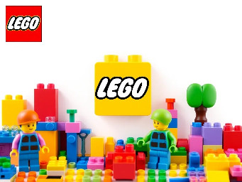 logo de la société planisware de couleur fushia qui forme une virgule